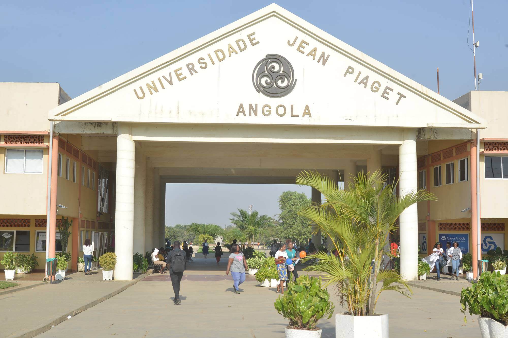Vagas na Universidade Jean Piaget de Angola