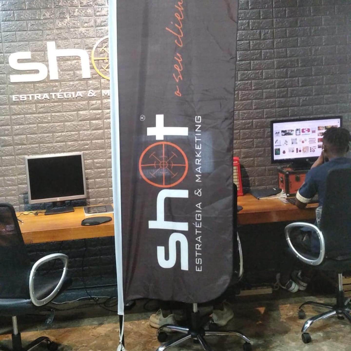 Vagas na Shot - Estratégia & Marketing Angola