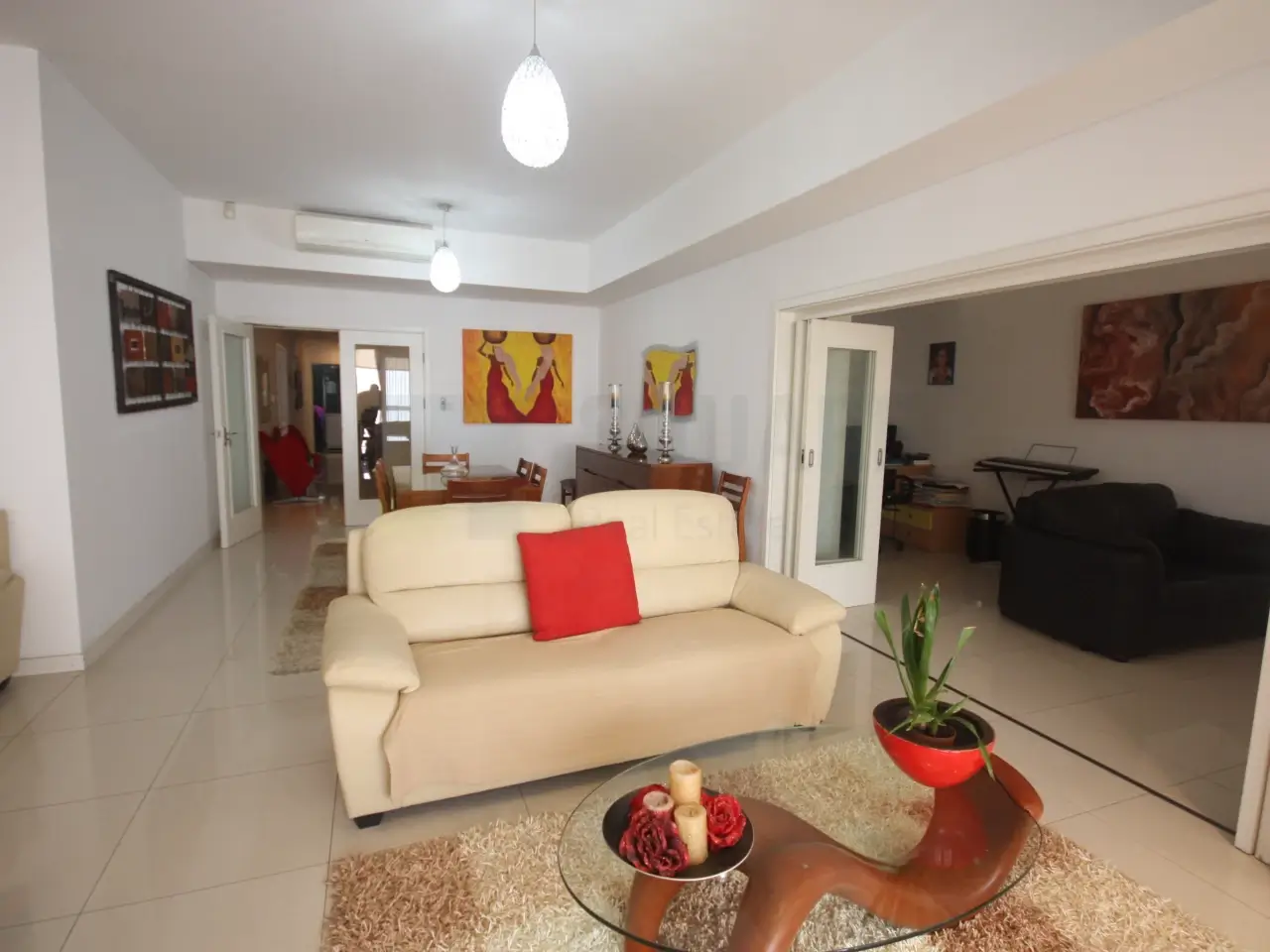 Vagas na Square Imobiliária Angola