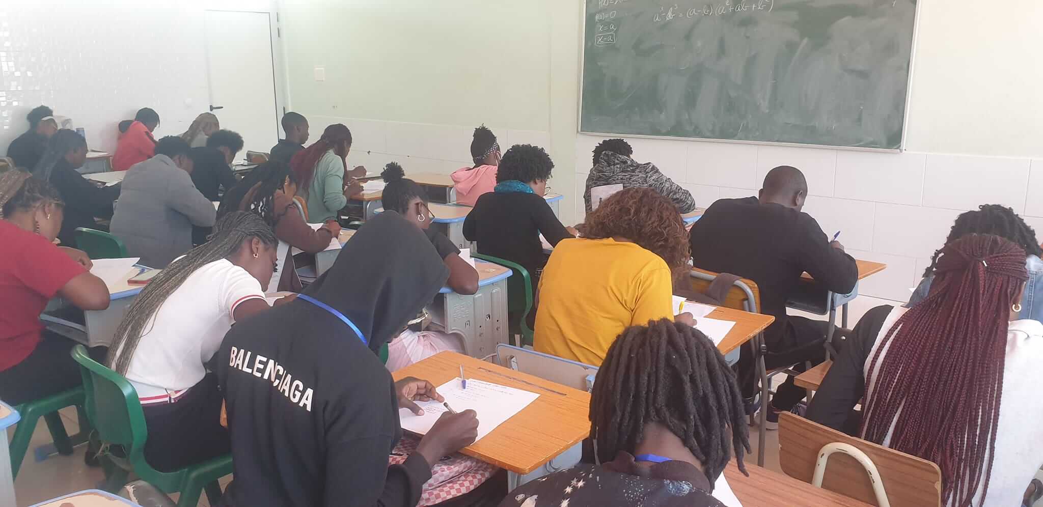 Recrutamento na Universidade Mandume ya Ndemufayo Angola Vagas na Universidade Mandume ya Ndemufayo Angola