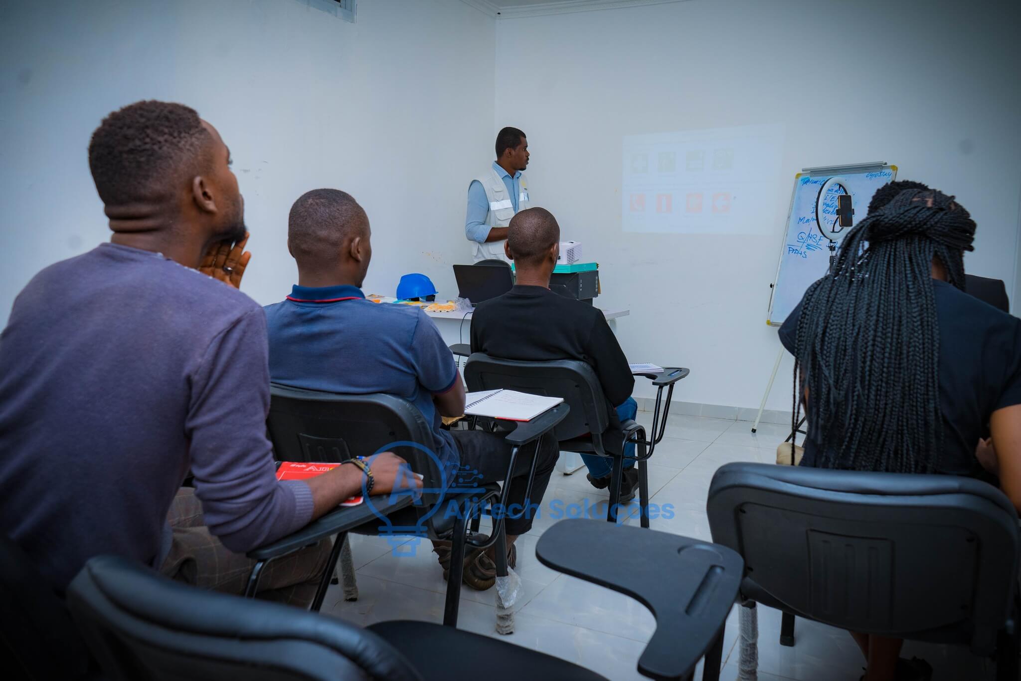 Vagas na Alitech Soluções Angola