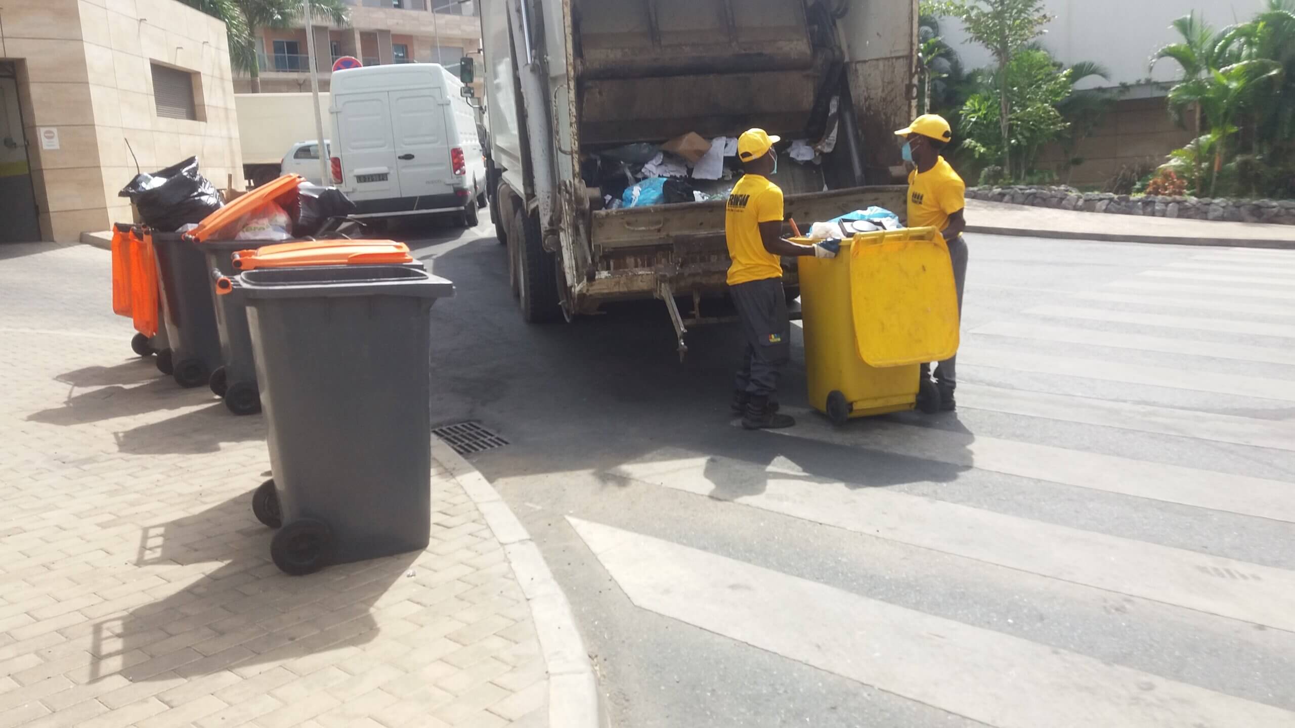 Vagas na TRINEW Angola