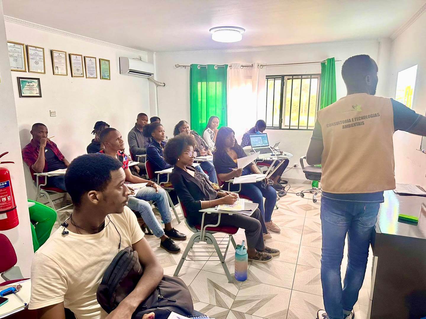 Vagas na Omuenho Angola