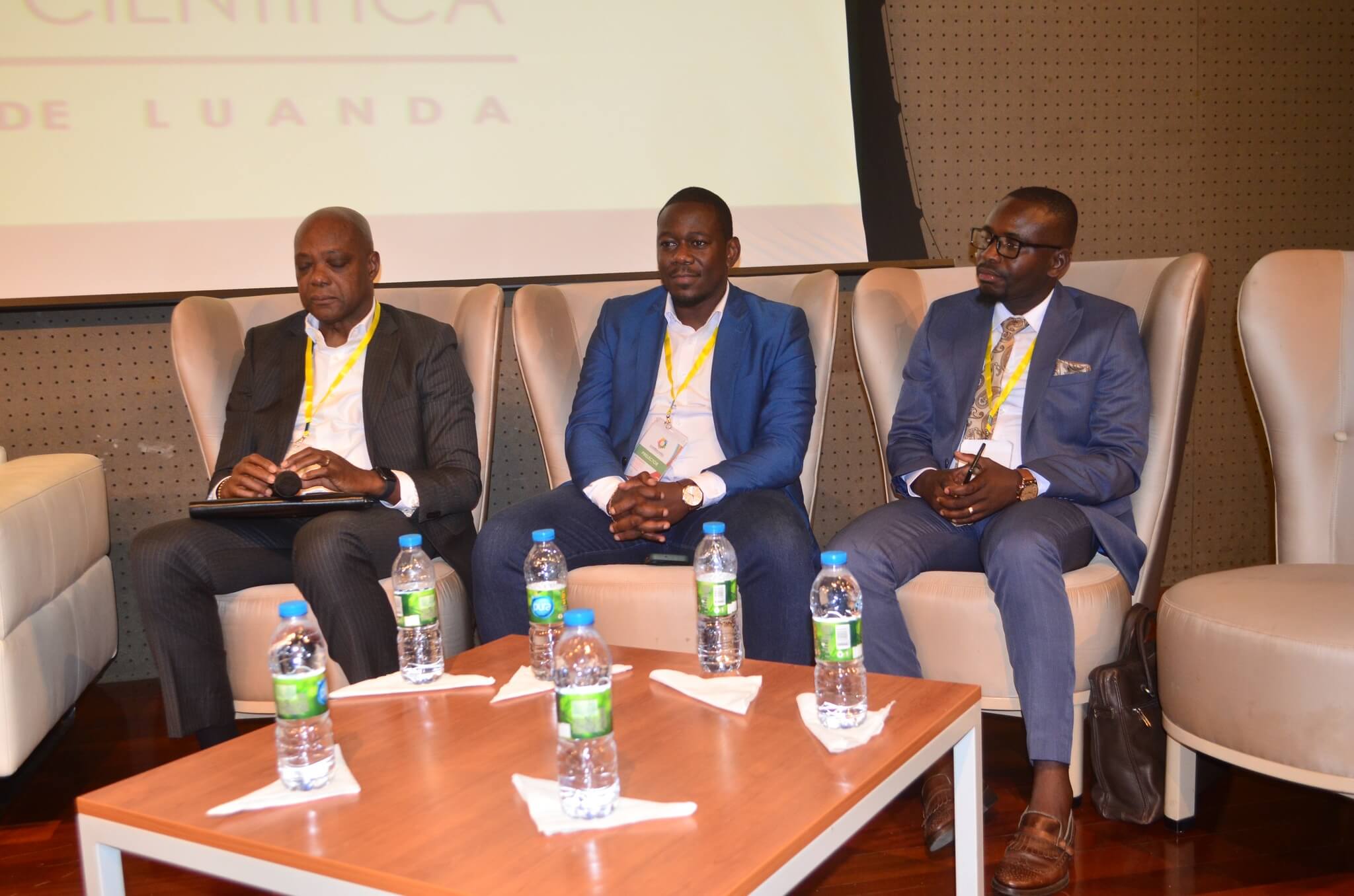 Vagas na Uniluanda Angola